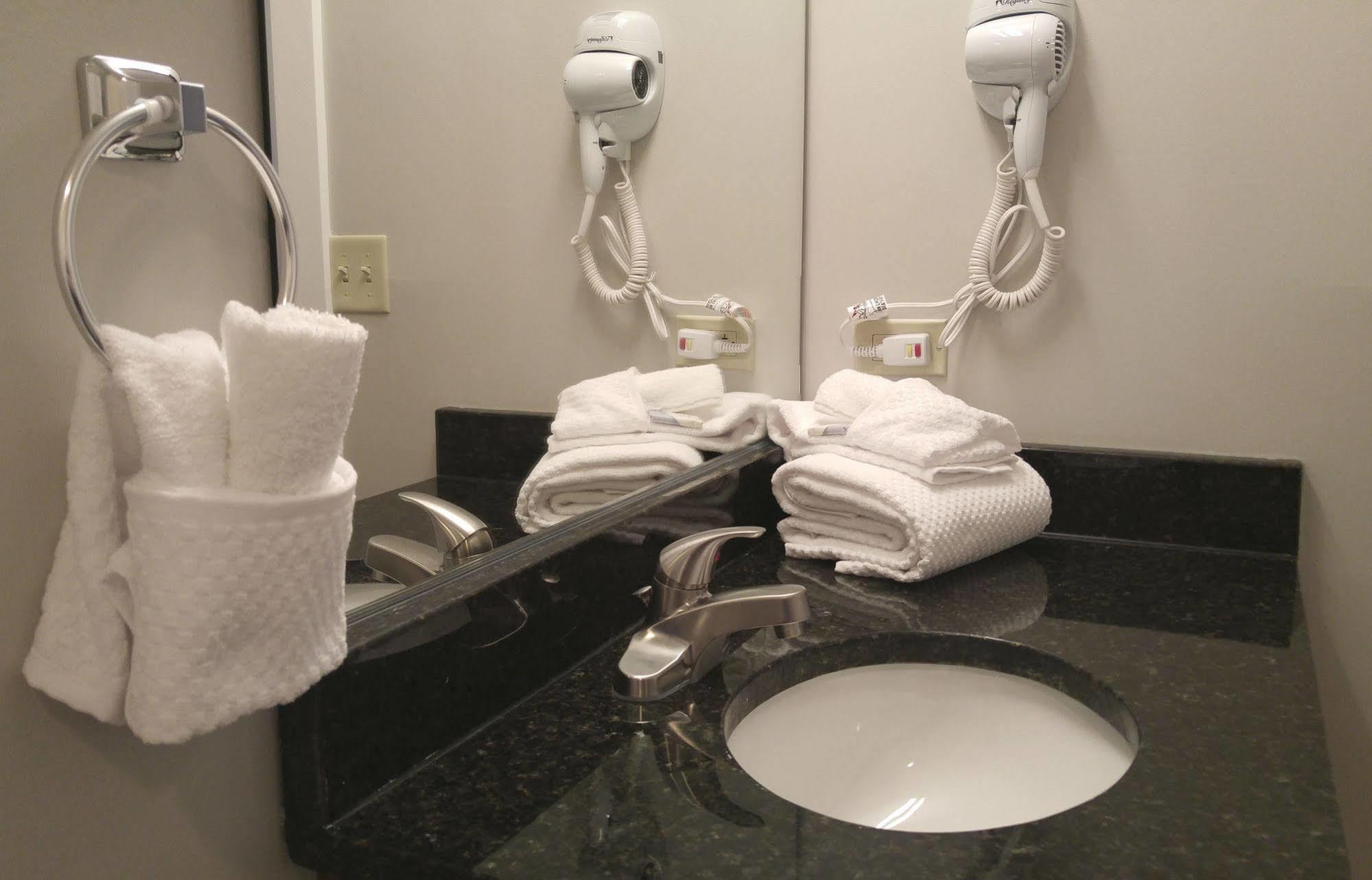 Affordable Suites Of America Portage Dış mekan fotoğraf